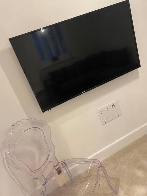 Unrivalled Location - Five Star - Worcester Apartment Extérieur photo