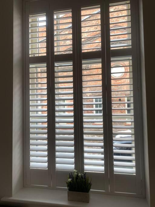 Unrivalled Location - Five Star - Worcester Apartment Extérieur photo